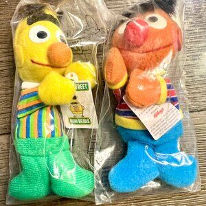 BERT & ERNIE 1999 Kellogg’s Sesame Street Mini Beans Plush 4”~Sealed Packages